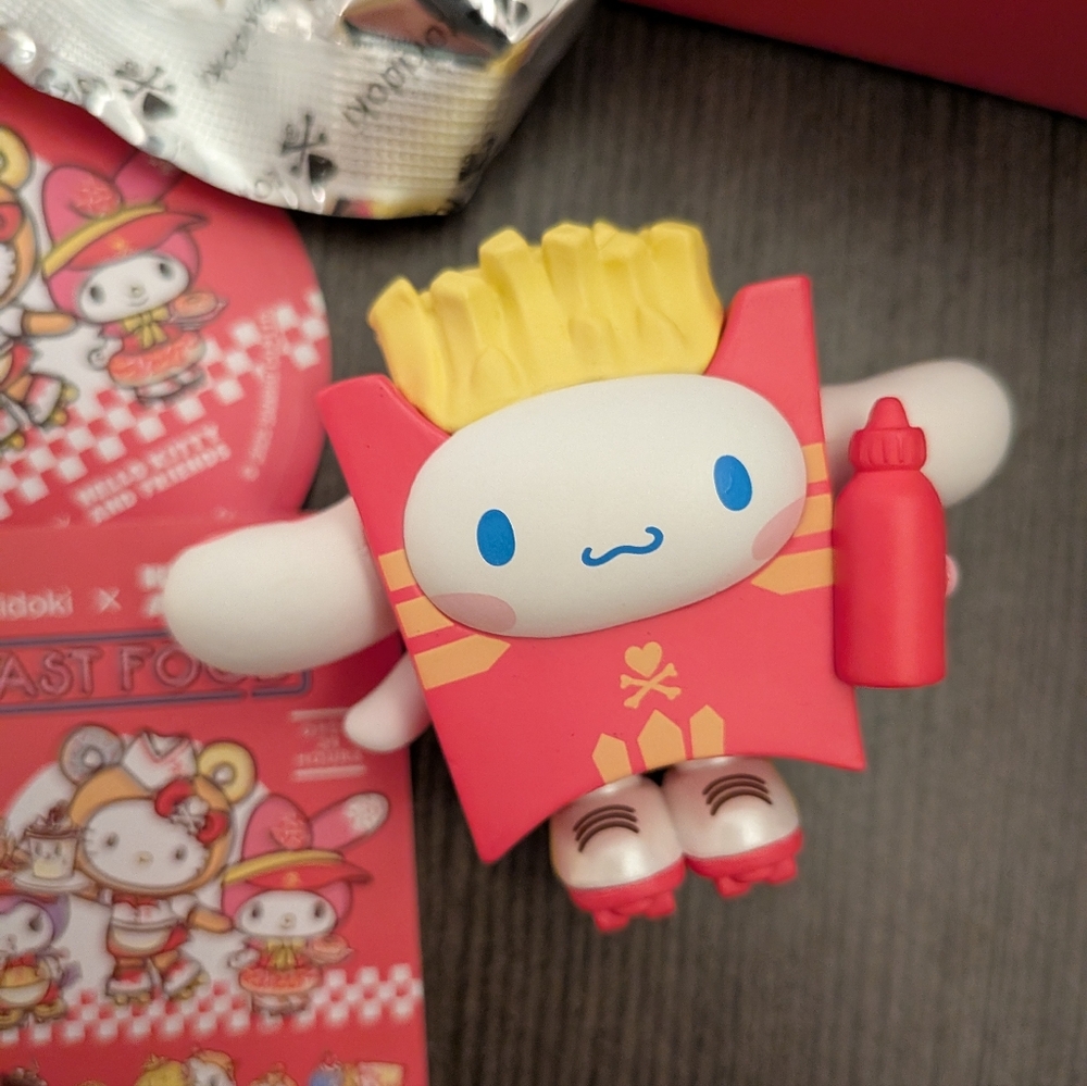 tokidoki x hello kitty fast food cinnamoroll